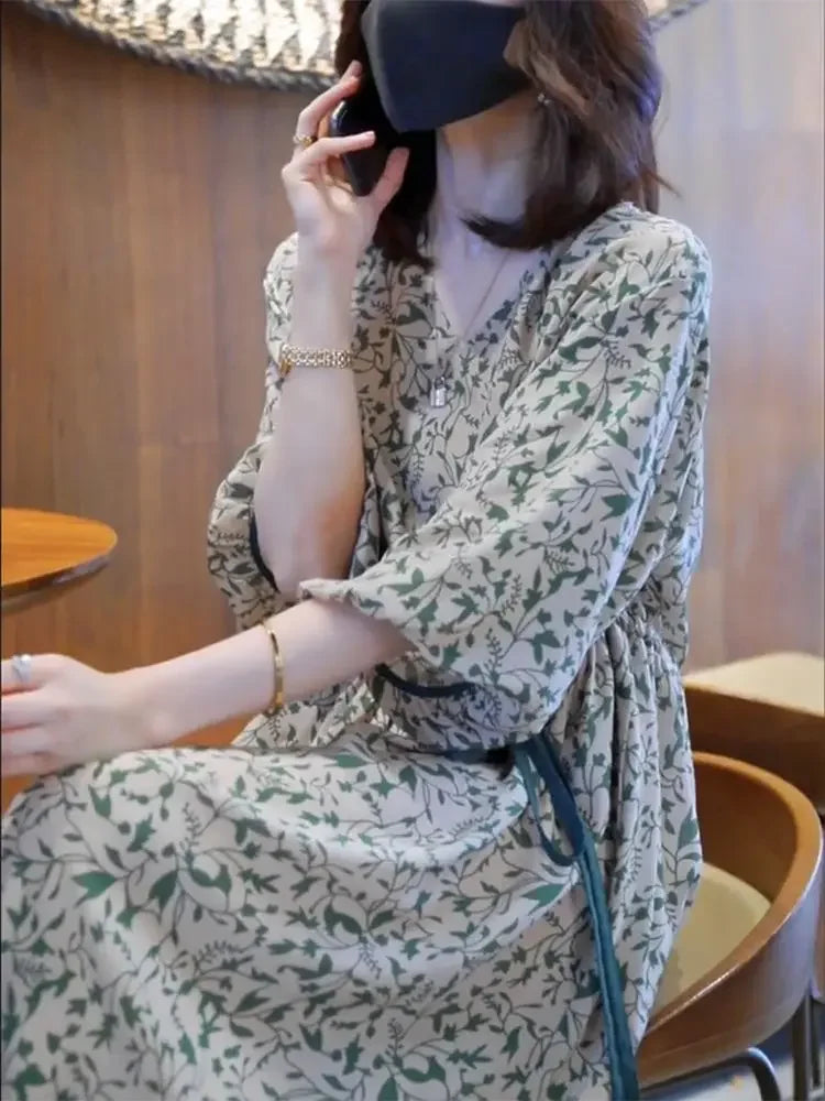 Floral Dress for Women Spring New Style 7-quarter Sleeves Chic Loose Slim Print Skirt Mid-length